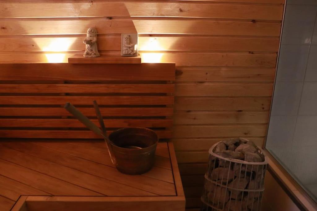 Cosy, Homely House With A Large Courtyard Saarenkylä Екстериор снимка